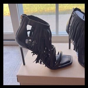 Steve Madden fringy black leather size 6.5